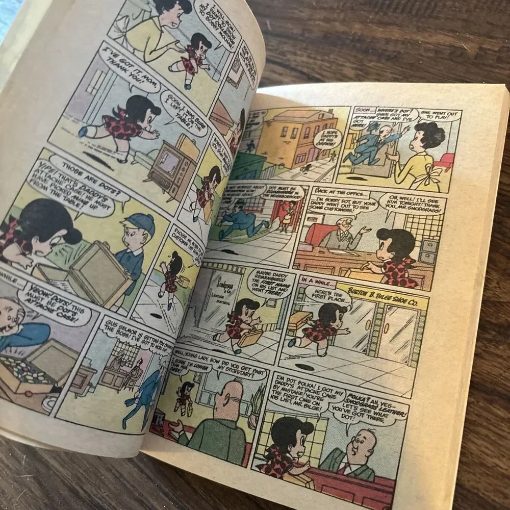 RICHIE RICH THRILLS 'N'‎ LAFFS The Poor Little Rich Boy HARVEY COMIC  Aug No. 10
